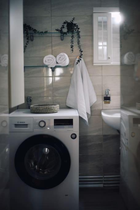 Apartment το σπίτι της ευτυχίας στούντιο Karpenisi